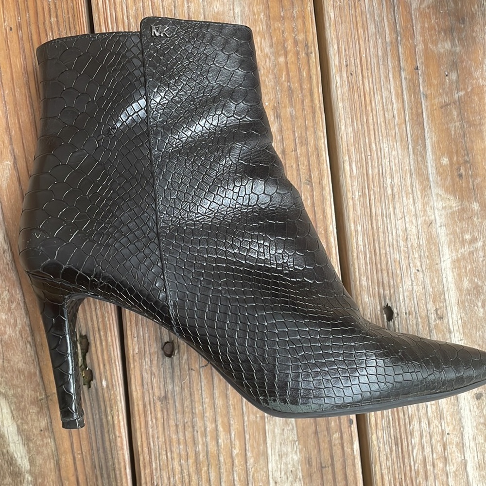 Michael Kors Snakeskin Ankle Boots Size 10M - Picture 2 of 15